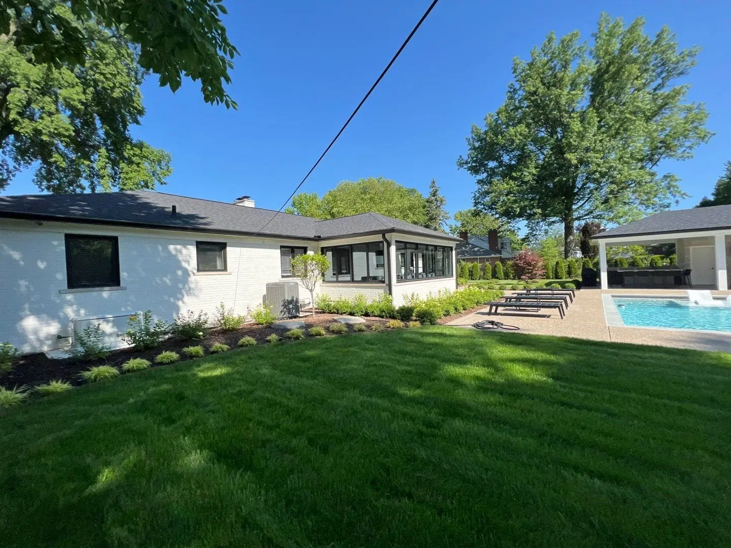 rochester-hills-mi-pool-landscaping