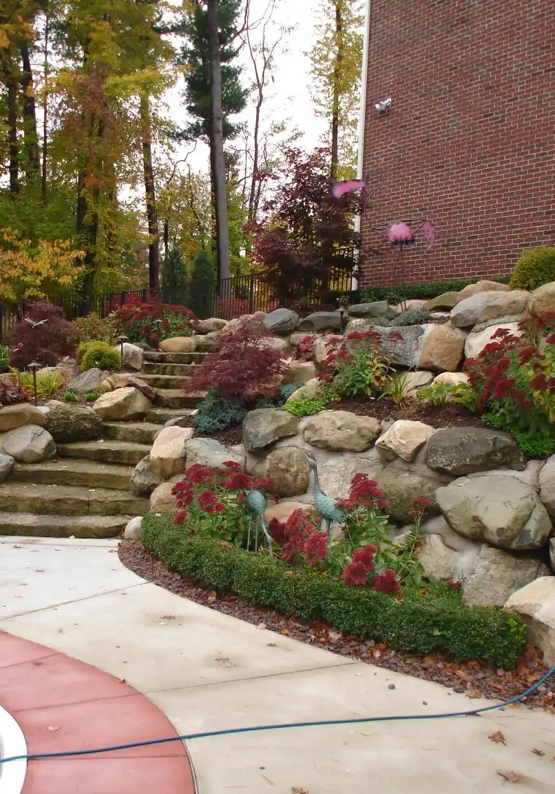 rochester-hills-mi-pool-landscaping2